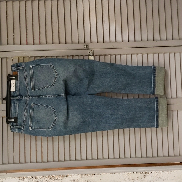 Judy Blue Midrise Capri Cuffed Jeans - Picture 3 of 5